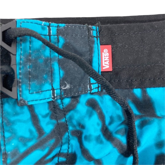 Vans Off the Wall Men's Board Shorts Graffiti Theme Seamless Fly Waist 32 - Picture 4 of 13